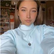 Diplomata al liceo scientifico, attualmente studente di economia. Disponibile per aiuto con compiti di italiano o apprendimento della lingua (SCUOLE ELEMENTARI). 10€ /ora